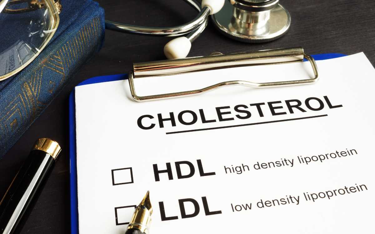 Perbedaan HDL dan LDL.